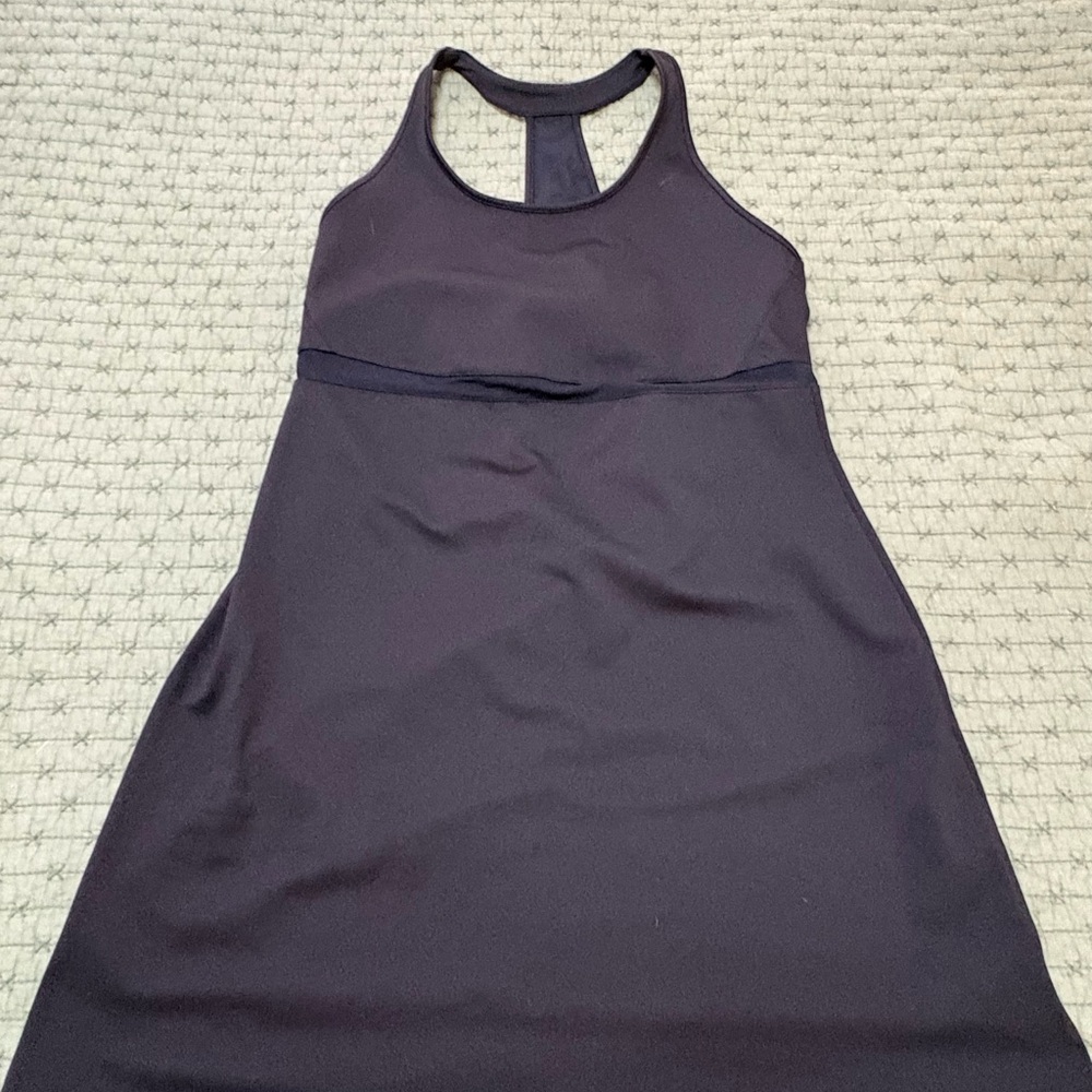 Gap Fit Athletic Racerback Dress in Black Size M.